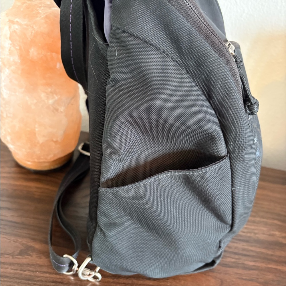 REI CO-OP SMALL BACK PACK WITH POCKETS &
SLOTS INSIDE & OUT, CARDS PENS KEYS - Picture 4 of 14